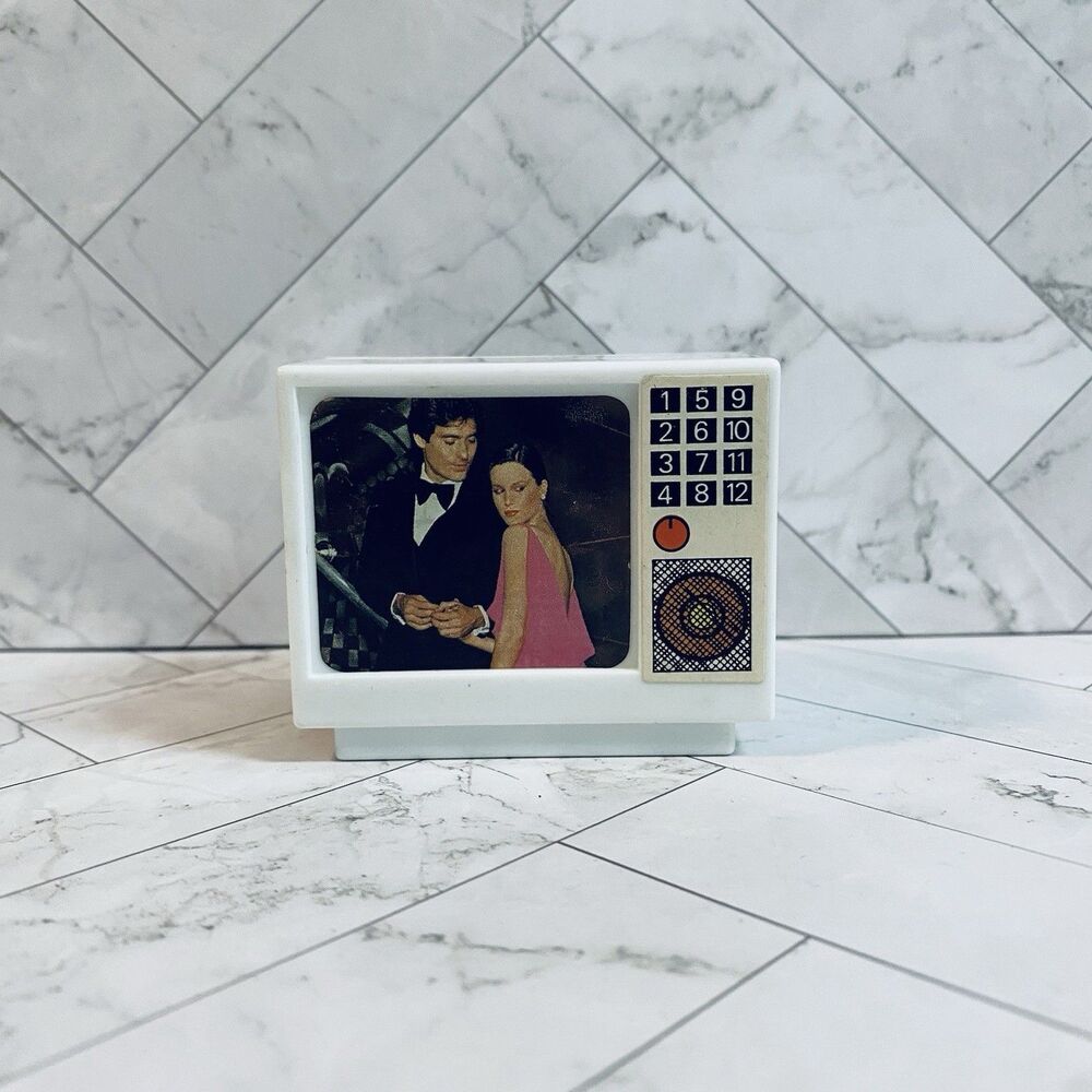 Vintage 1984 Meritus Industries, Inc. Barbie Dollhouse Television Set TV C208B